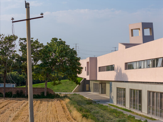 Centro Comunitario y de Servicios Turísticos de la Aldea Xue / Studio 10 - Fotografía exterior, Concreto
