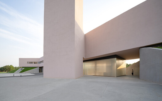 Centro Comunitario y de Servicios Turísticos de la Aldea Xue / Studio 10 - Imagen 10 de 38