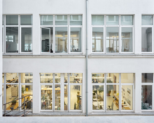 Architectural Authorship in the Age of the Collective Practices Architectural Authorship in the Age of the Collective Practices - Image 8 of 28