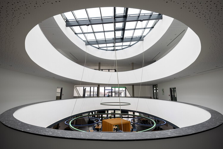 Composing with Light: Atmospheres and Strategies at the Kompetenzzentrum Breisgau - Image 1 of 4