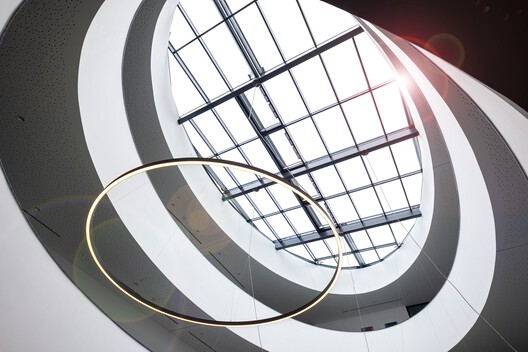 Composing with Light: Atmospheres and Strategies at the Kompetenzzentrum Breisgau - Image 3 of 4