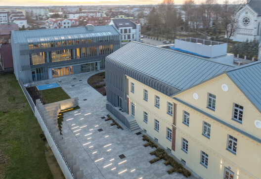 Dom Turka House of Remembrance / Tremend - Exterior Photography