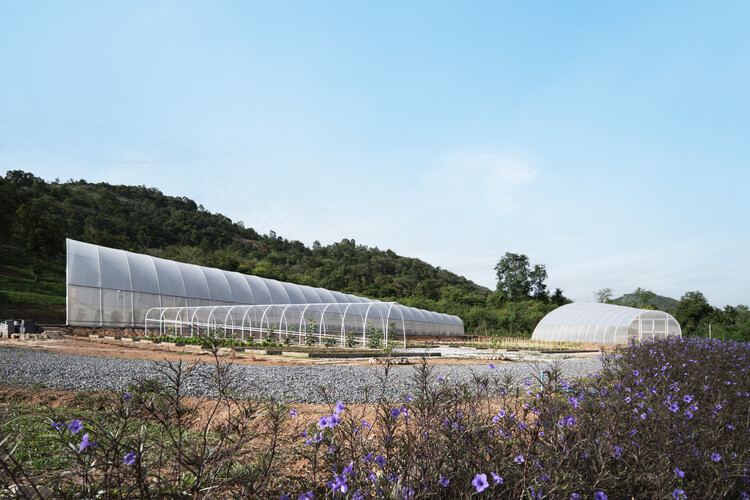 Acampamento Khanong Phra / PHTAA Living Design - Imagem 7 de 50