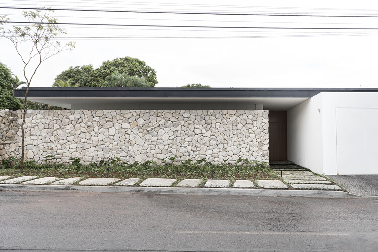 Casa Ostra / STUDIO PIPPA - Casas