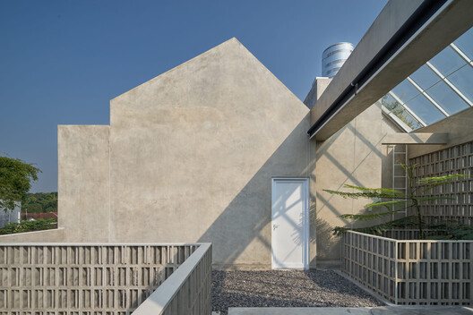 Moradia Estudantil Porous Habitat / Inklusi.dsg - Fotografia de Exterior, Concreto