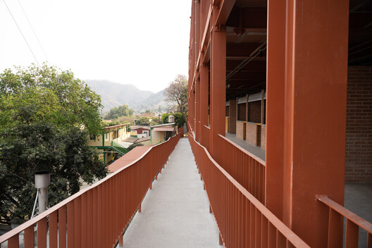 Mercado de Tepoztlán / Laboratorio Regional de Arquitectura + Ramírez Suárez Arquitectos - Fotografía interior, Balcón