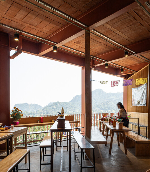 Mercado de Tepoztlán / Laboratorio Regional de Arquitectura + Ramírez Suárez Arquitectos - Fotografía interior, Comedor, Madera