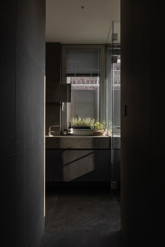 ITCH atelier / Atelier ITCH - Interior Photography, Glass, Countertop, Sink, Bathroom