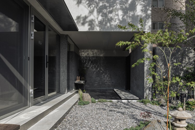 Casa e Escritório de Arquitetura ITCH / Atelier ITCH - Imagem 9 de 41