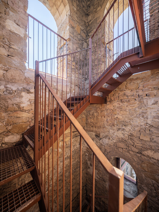 Restauración de la Iglesia de Sant Esteve / Santamaría Arquitectes - Imagen 11 de 20
