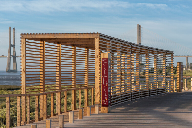 Caminatas y bicicletas peatonales en el edificio de paisajes del río Loules Front / Topiaris - Imagen 15 de 33