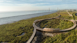 Percurso Pedonal e Ciclável Loures Riverfront / Topiaris Landscape Architecture