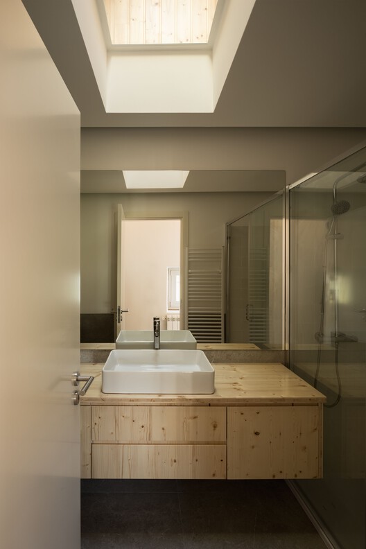 Orca House / dbA. arquitectura - Interior Photography, Bathroom, Wood, Lighting, Sink