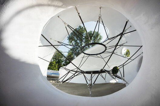 Playgrounds as Political Spaces: Negotiating Risk, Space, and Childhood - Image 23 of 26