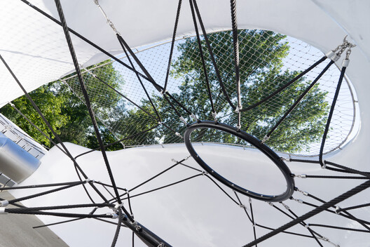 Playgrounds as Political Spaces: Negotiating Risk, Space, and Childhood - Image 7 of 26