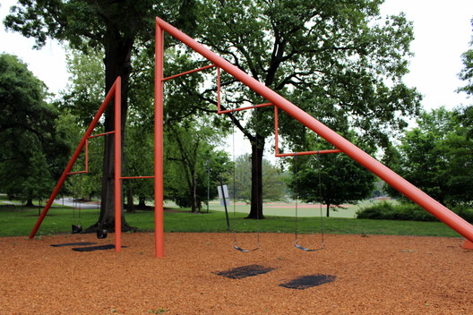 Playgrounds as Political Spaces: Negotiating Risk, Space, and Childhood - Image 15 of 26