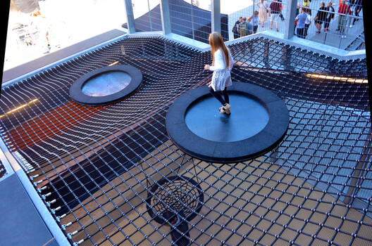 Playgrounds as Political Spaces: Negotiating Risk, Space, and Childhood - Image 18 of 26