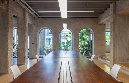 SAGA Vietnam Office / SAGA Space Architects - Interior Photography, Concrete, Chair, Column