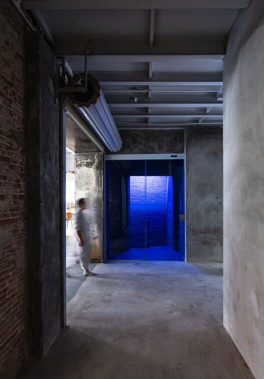 SAGA Vietnam Office / SAGA Space Architects - Interior Photography, Concrete