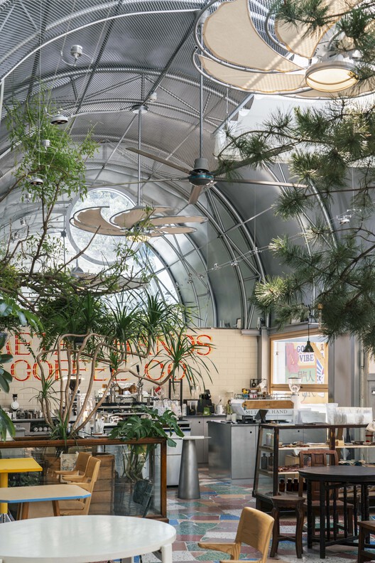 Renovation Design for the METAL HANDS Coffee Youyi Store Garden Branch / SA Architects - Exterior Photography