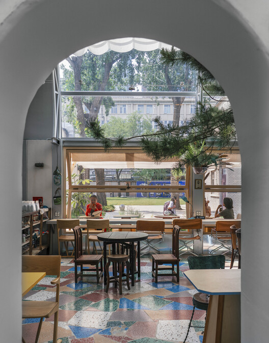 Renovation Design for the METAL HANDS Coffee Youyi Store Garden Branch / SA Architects - Interior Photography, Dining room, Lighting, Table, Chair, Shelving