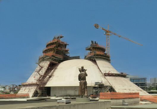 Inside the Construction of Niemeyer’s Cristo Rei Cathedral in Belo Horizonte, Seen Through Paul Clemence’s Lens