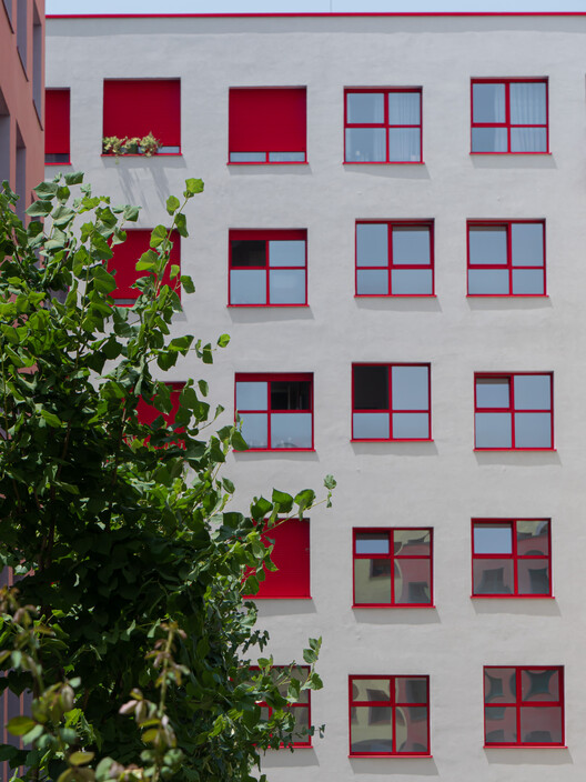 Mangalem 21 / OMA + Kontakt.Ltd - Exterior Photography, Facade