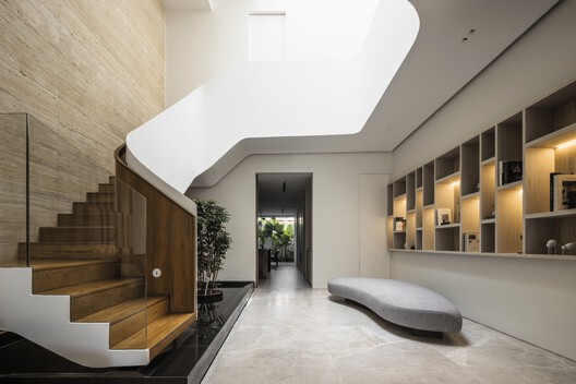 House of Dancing Light / Freight Architects - Image 3 of 23
