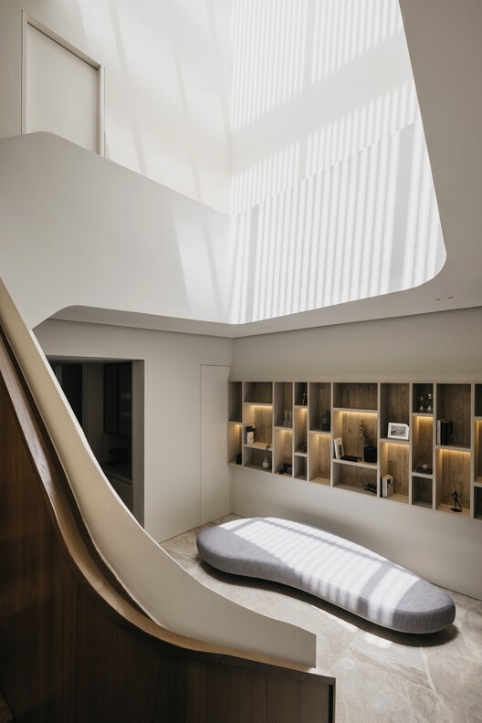 House of Dancing Light / Freight Architects - Image 2 of 23