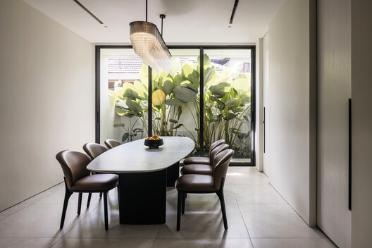 House of Dancing Light / Freight Architects - Interior Photography, Dining room, Table, Chair