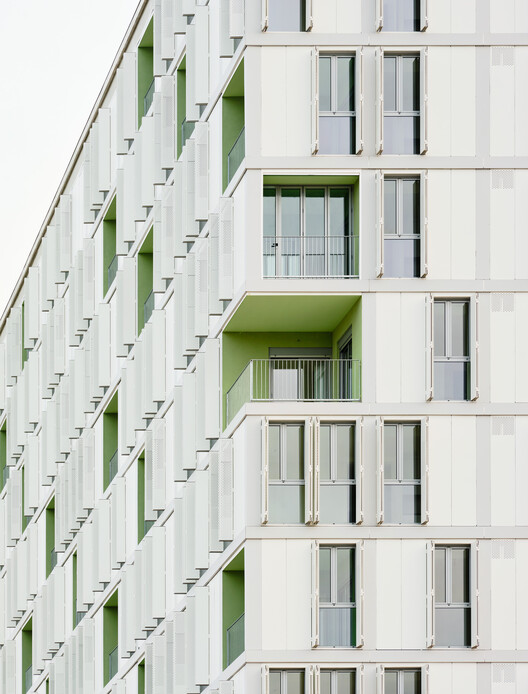 60 viviendas sociales en la Plaza de Les Glòries, Barcelona / SV60 Arquitectos - Fotografía interior