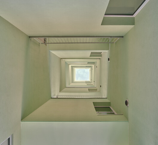 60 viviendas sociales en la Plaza de Les Glòries, Barcelona / SV60 Arquitectos - Imagen 10 de 26