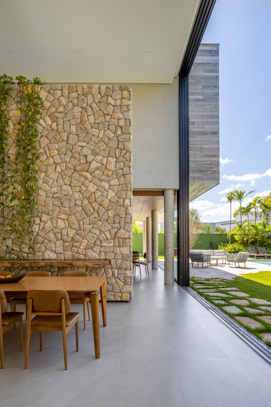 Dione House / STUDIO ANDRE LENZA - Exterior Photography, Concrete