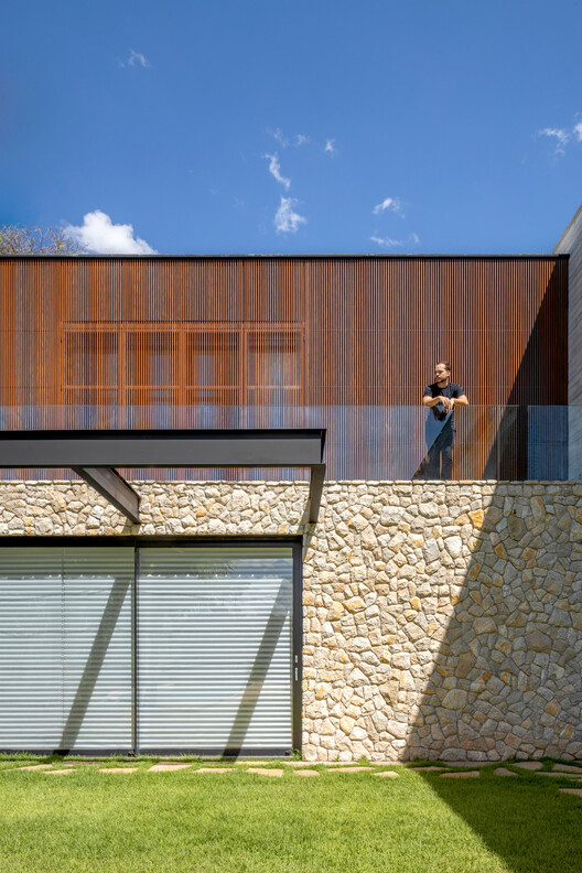 Dione House / STUDIO ANDRE LENZA - Exterior Photography, Courtyard, Balcony