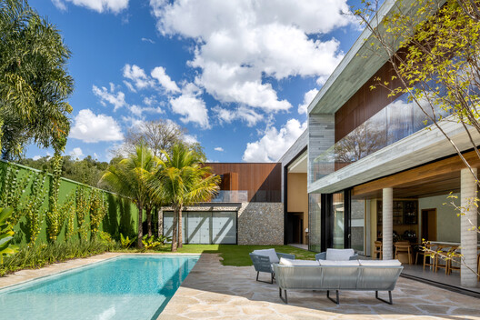 Dione House / STUDIO ANDRE LENZA - Exterior Photography, Courtyard, Garden, Patio