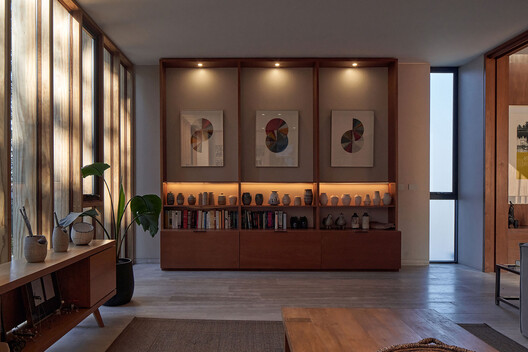 Casa La Chupalla / Juan Carlos Sabbagh Arquitectos - Fotografía interior, Estanterías, Madera, Iluminación, Mesas, Sillas