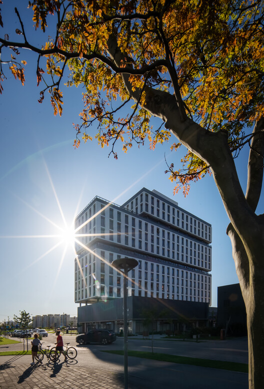 Edificio Vanguarda / IDEIA1 - Fotografía exterior