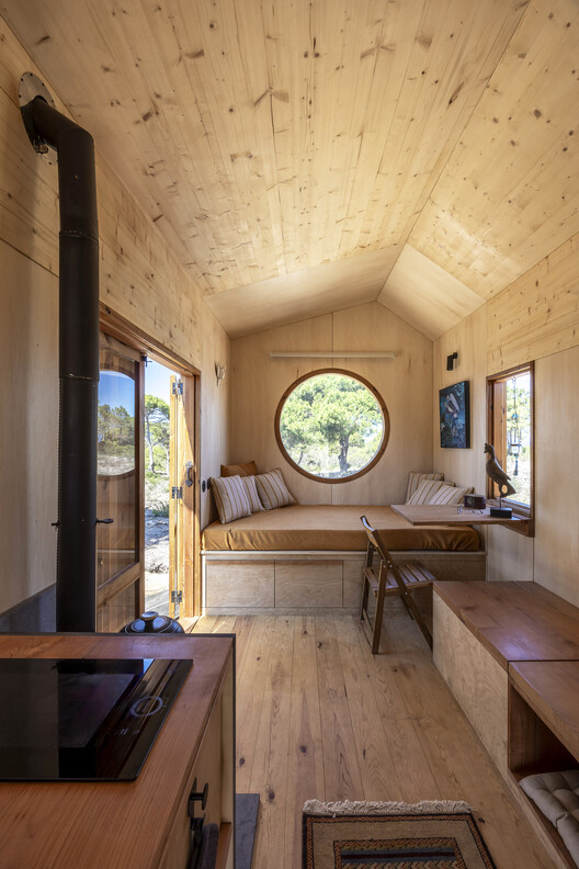 Morena TOW / Madeiguincho Morena TOW / Madeiguincho - Fotografia de Interiores, Madeira