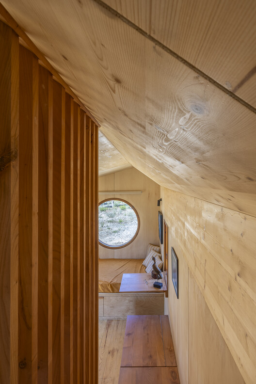 Morena TOW / Madeiguincho Morena TOW / Madeiguincho - Fotografia de Interiores, Madeira