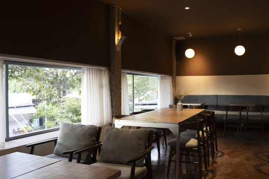 HỚP Cafe / HÔM ARCHITECTS - Interior Photography, Dining room, Wood, Table, Chair