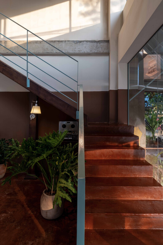 HỚP Cafe / HÔM ARCHITECTS - Interior Photography, Wood, Stairs, Glass