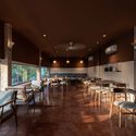 HỚP Cafe / HÔM ARCHITECTS - Fotografia de Interiores, Sala de Jantar, Cadeira