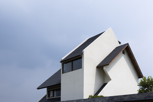 Gentle House / 23o5Studio