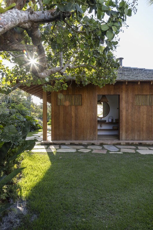 Ība House / Daniel Fromer - Exterior Photography, Wood, Garden