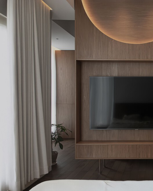 Ts Lunar Cavern Duplex Residence  / KHOA VU + TAA DESIGN - Interior Photography, Wood, Lighting