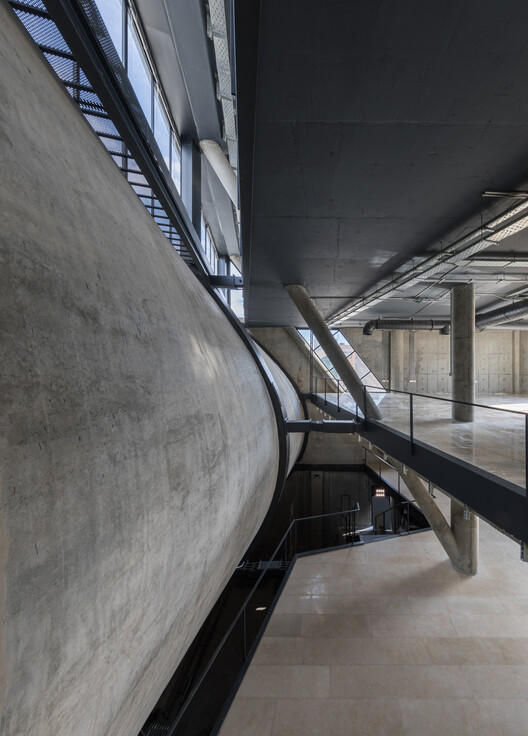 AVA Communications Building  / KRDS (Kourosh Rafiey Design Studio) - Image 10 of 16