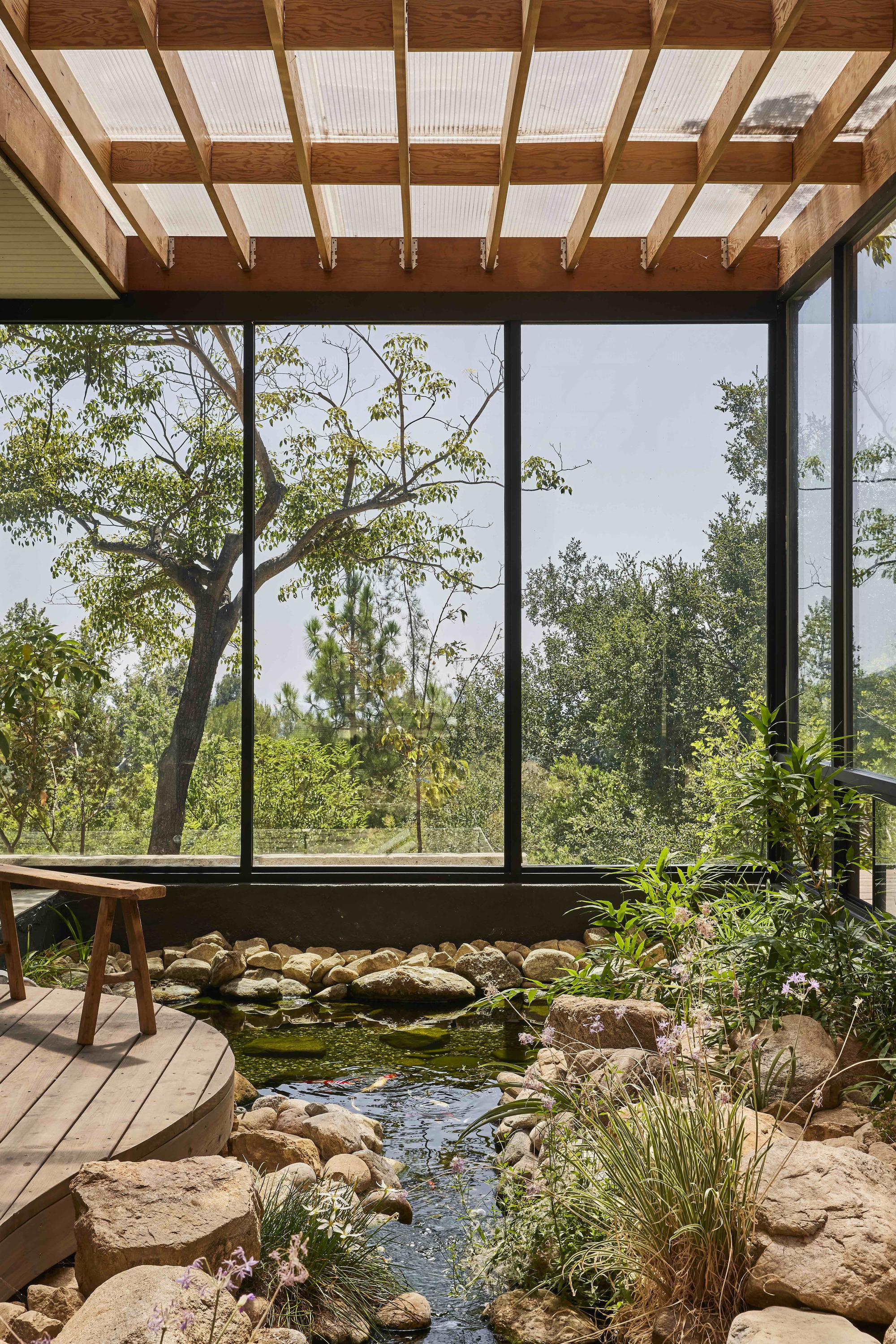 Glass Ridge Window Gallery of Glass Ridge House / OWIU Design - 5