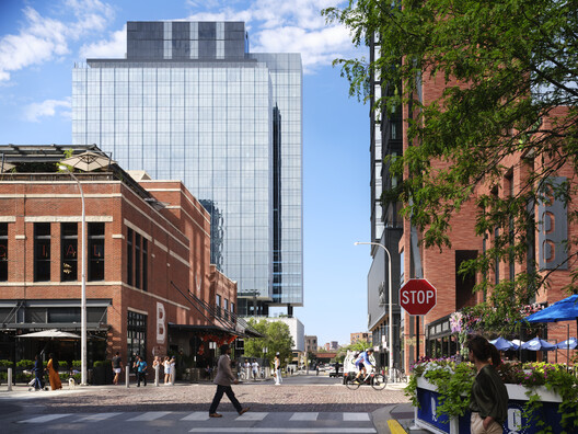 360 N Green Office Building / Gensler