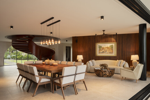 Casa Eclipse / Zozaya Arquitectos - Fotografía interior, Comedor, Madera, Mesas, Sillas