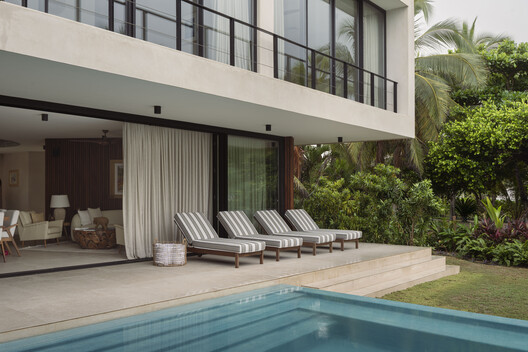 Casa Eclipse / Zozaya Arquitectos - Fotografía exterior, Balcón, Sillas